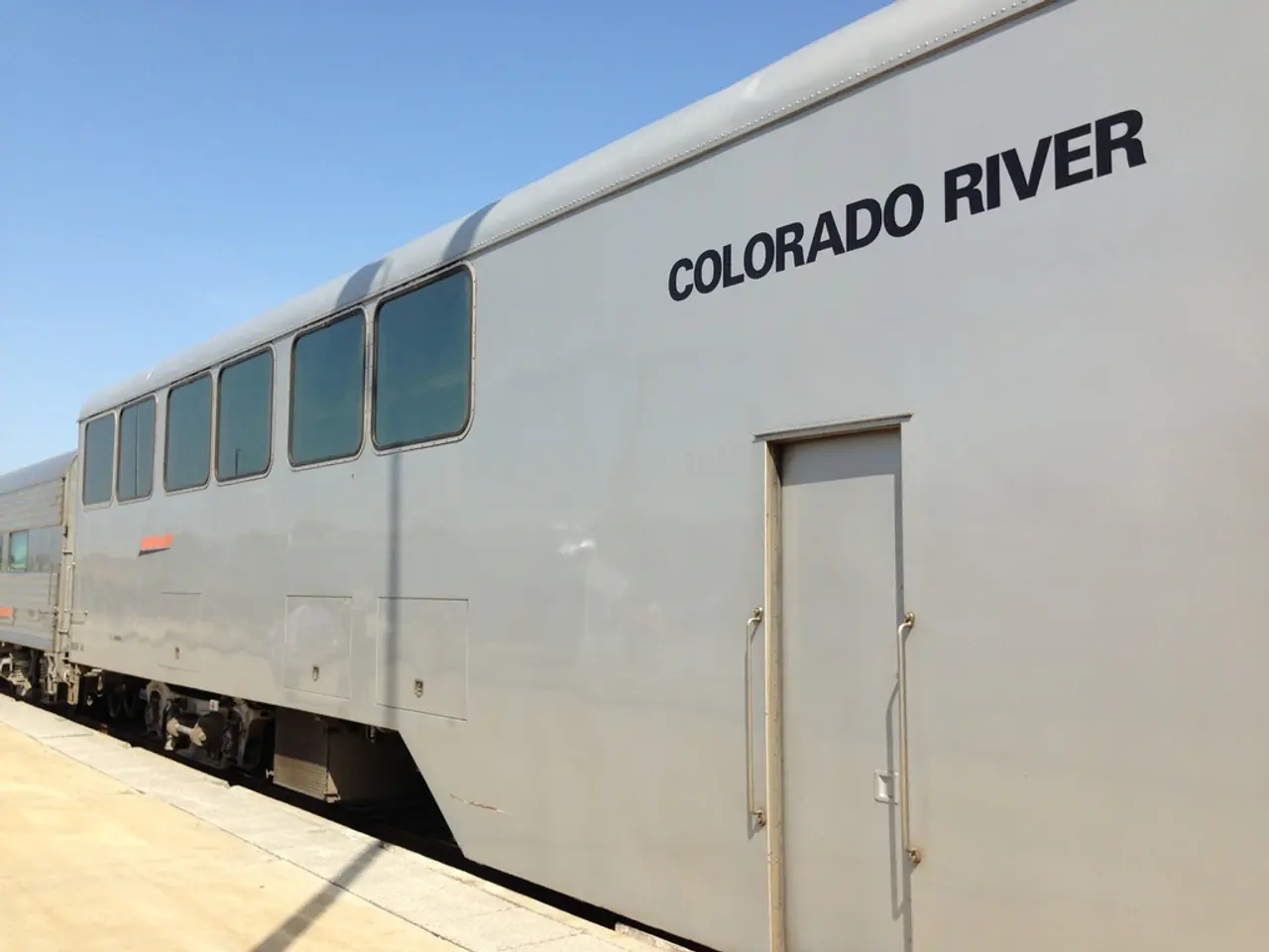 Train service from Knudl to Prague partially retained