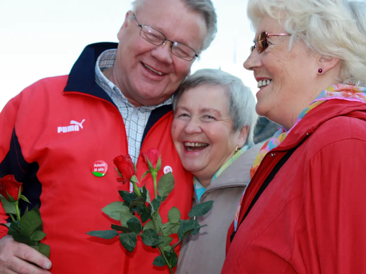 President Alar Karis hosts Independence Restoration celebration, greeting attendees