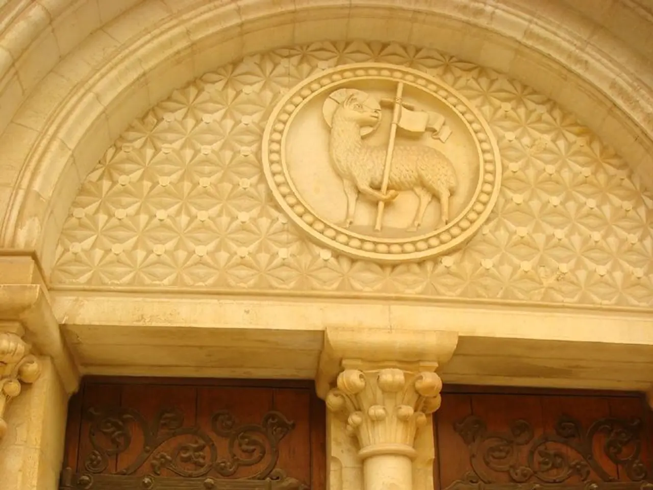 Government authorities and the Basque Government reach an accord on distributing funds and...