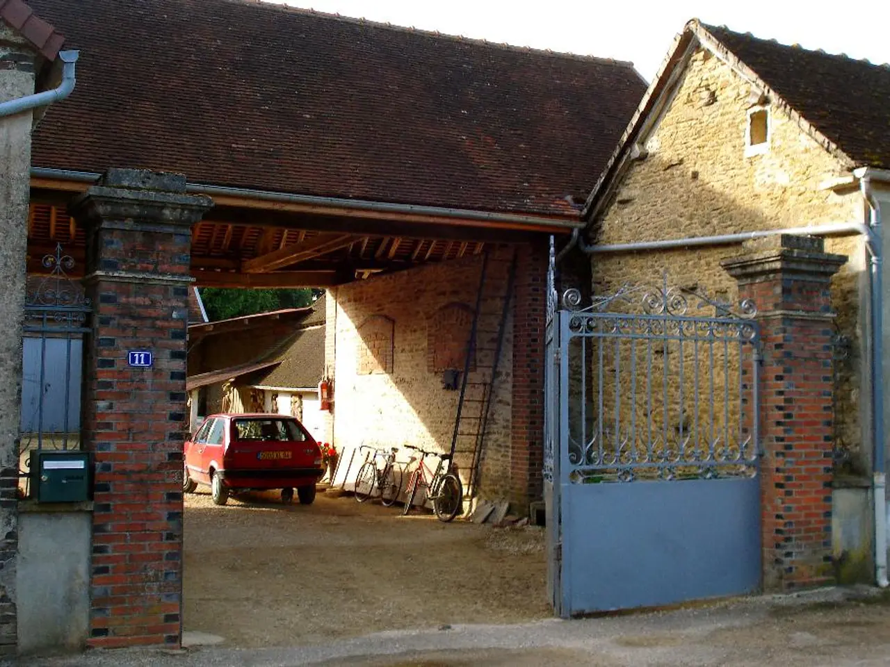 Unveiling the Backstage of Block House: The Journey to Wealth Accumulation and Monetary Empire...