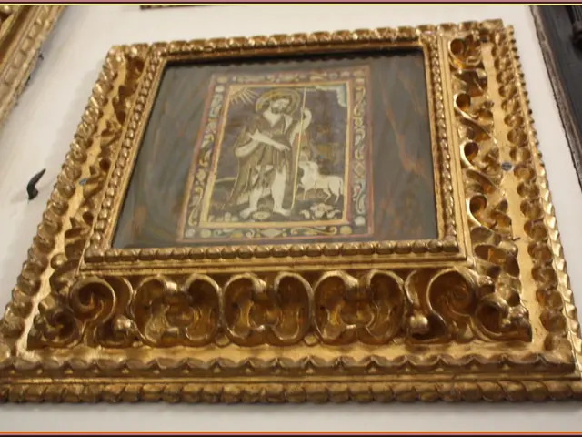 Gold Bank Panic: Customers Rush to Withdraw Gold Reserves