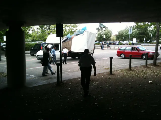 Reducing Dependence on Cars: An Experiment Demonstrates Its Feasibility!