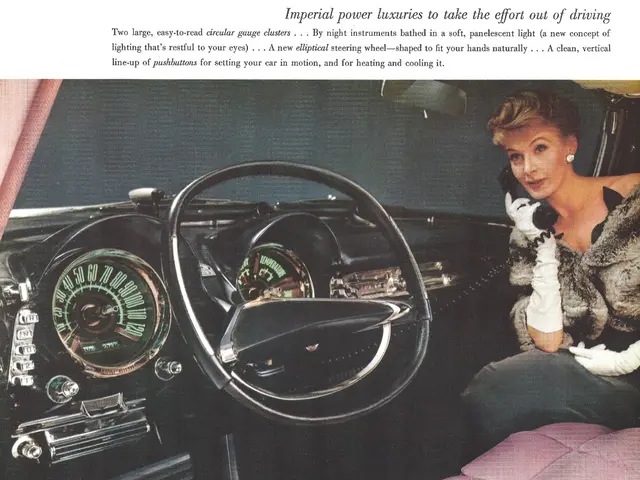 Businesses Should Utilize Profits for Resistance, Says Simone Ragazzi (Algebra)