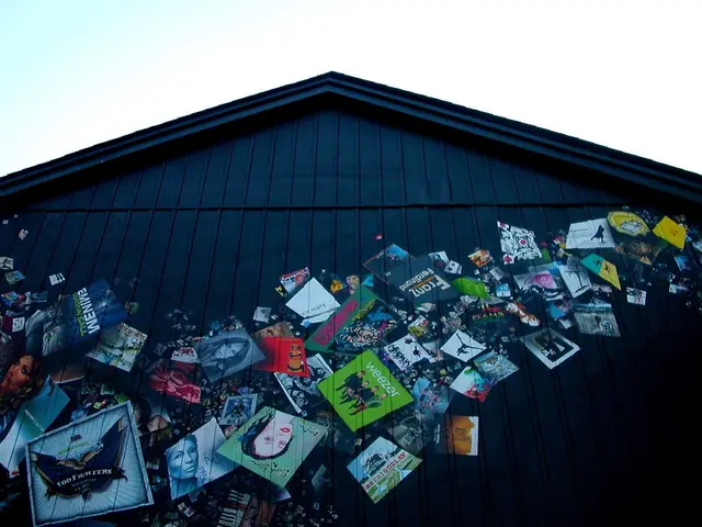 Information Clashes with Prevailing Belief