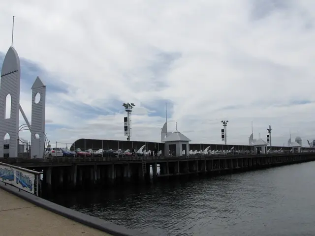 Commencement of extensive pier building project in Emden underway