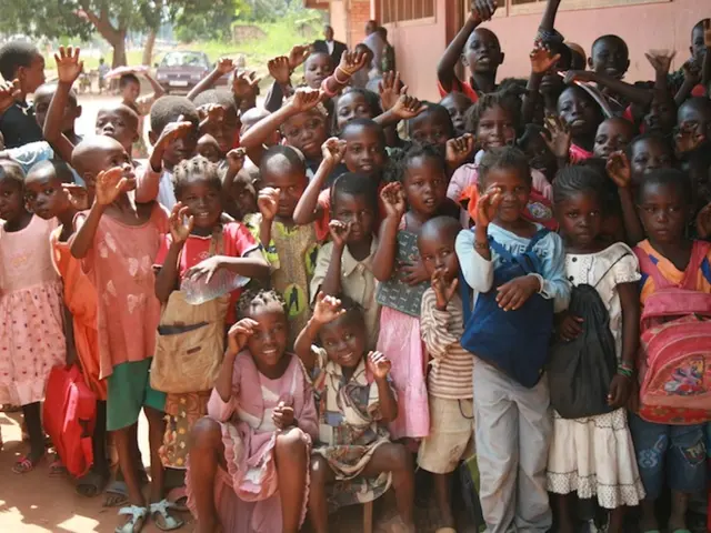 Federal and State Administrations allocate €3.2 billion to support single parents during...