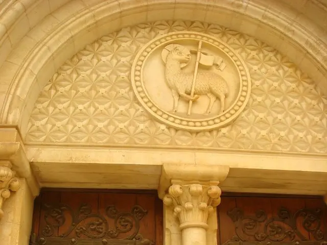 Government authorities and the Basque Government reach an accord on distributing funds and...