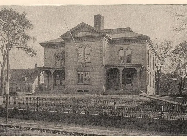 Canadian Supreme Court rules in favor of a disputed section of a couple's backyard