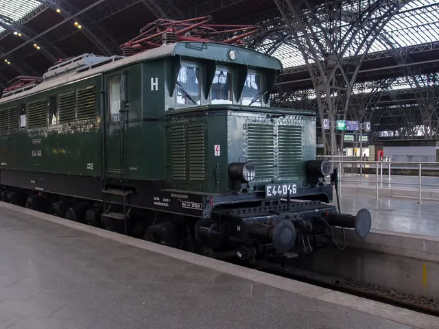 Railway Union Issues Alert on Potential "Sparhammer" in Railway Modernization Plan