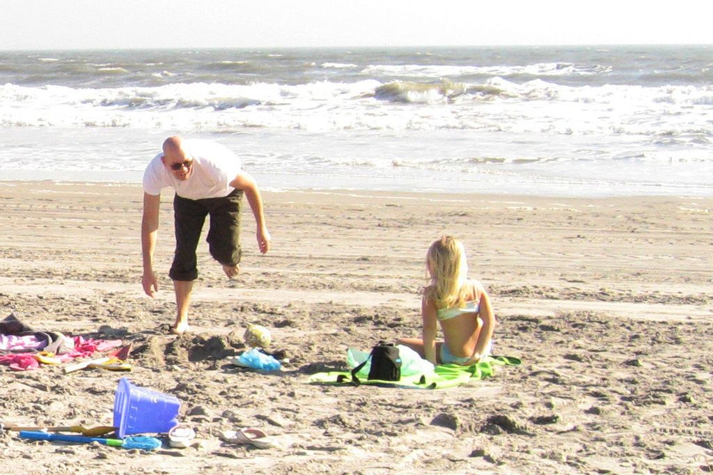 Anticipated severance packages, reaching as high as 400,000 euros, contingent on one's employment...